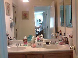 Nice 4 BR, 2 BA Single Family Home in Quiet Neighborhood in Turlock, CA (Photo 11 of 12)