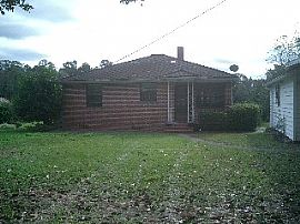 Charming Red Brick 2 Bedroom Waterfront House in Jacksonville, FL (Photo 3 of 7)