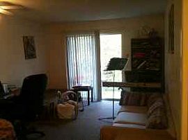 Absolutely The Best 1 BR, 1 BA Apartment For UT in Austin, TX (Photo 2 of 3)