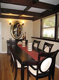 Newly Fully Remodeled 2 BR, 1 BA Ranch House - Free Plasma TV in Des Plaines, IL (Photo 3 of 3)