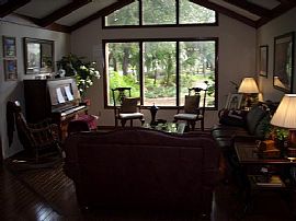 Great 5 Bedroom House in Great Location in Longwood, FL (Photo 3 of 11)