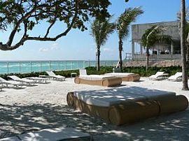 Luxury 2 Bedroom Ocean Front Condo with View in Hollywood, FL (Photo 2 of 8)