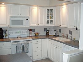 Beautiful, Newly Updated 3 BR, 2.5 BA Townhouse - Walk to Wayne in Wayne, PA (Photo 2 of 6)