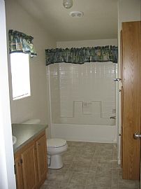 Beautiful 3 Bedroom - 5 Minutes From NAU Or Downtown Flagstaff in Flagstaff, AZ (Photo 5 of 7)