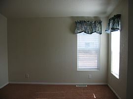Beautiful 3 Bedroom - 5 Minutes From NAU Or Downtown Flagstaff in Flagstaff, AZ (Photo 6 of 7)