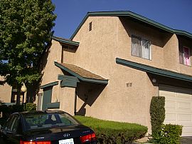 Gorgeous 3 BR, 2.5 BA Townhome in Gated Community in La Puente, CA