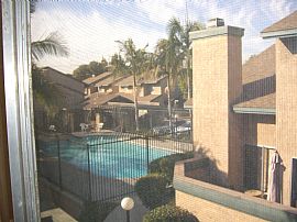 Gorgeous 3 BR, 2.5 BA Townhome in Gated Community in La Puente, CA (Photo 6 of 12)