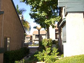 Gorgeous 3 BR, 2.5 BA Townhome in Gated Community in La Puente, CA (Photo 8 of 12)