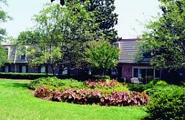 Outstanding 2 Bedroom Apartment with 950 Sq. Ft.  in Greenville, SC (Photo 2 of 2)