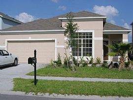 IMMACULATE 4 BR, 2 BA, 2 CAR Lakefront Home in UPSCALE Community in Alafaya, FL