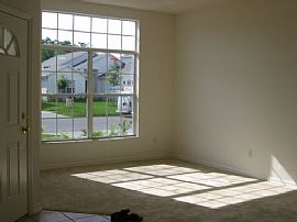 IMMACULATE 4 BR, 2 BA, 2 CAR Lakefront Home in UPSCALE Community in Alafaya, FL (Photo 2 of 4)