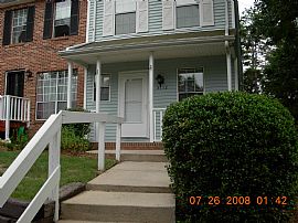 Spacious 2 BR, 2.5 BA Townhouse in Raintree   in Charlotte, NC