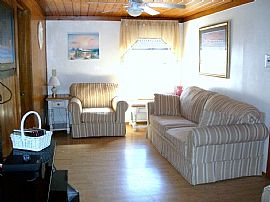 Pets-Cozy 4 BR, 2 BA Cottage Vacation Rental in North Myrtle Beach, SC (Photo 2 of 10)