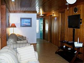 Pets-Cozy 4 BR, 2 BA Cottage Vacation Rental in North Myrtle Beach, SC (Photo 3 of 10)