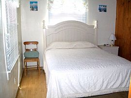 Pets-Cozy 4 BR, 2 BA Cottage Vacation Rental in North Myrtle Beach, SC (Photo 5 of 10)