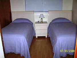 Pets-Cozy 4 BR, 2 BA Cottage Vacation Rental in North Myrtle Beach, SC (Photo 8 of 10)
