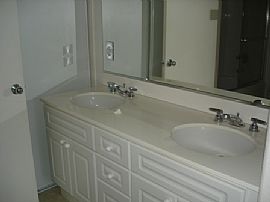 Beautiful 2 Bedroom Saber Hill Drive Condo -  $1495.00 in San Diego, CA (Photo 8 of 9)