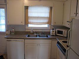 Outstanding 2 Bedroom Apartment - Lots of Services Included in Clemson, SC (Photo 2 of 4)