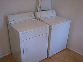 Outstanding 2 Bedroom Apartment - Lots of Services Included in Clemson, SC (Photo 3 of 4)