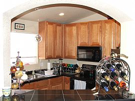 $1075 / 2 BR, 2 BA Like New Condo - 3 Weeks of January Only $500 in Littleton, CO (Photo 2 of 7)