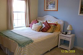 Lovely 2 Bedroom Condo Near Downtown and Beach in Rehoboth Beach, DE (Photo 3 of 10)