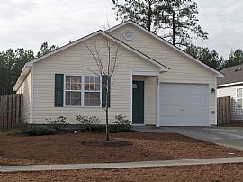 Cozy, Peaceful 3 Bedroom House built in 2006 in Leland, NC