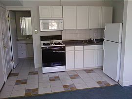 Newly Constructed 1 Bedroom Apartment on Quiet Dead End Street in New Britain, CT (Photo 2 of 8)