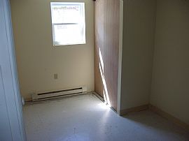 Excellent 4 Bedroom Home - Bad Credit: No Problem in Highland Park, PA (Photo 5 of 5)