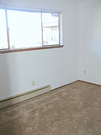 Spacious 1 Bedroom Apartment with View in West Seattle - $690 in Seattle, WA (Photo 8 of 9)