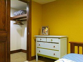 Elegant 2 BR, 1 BA Apartment - in The Alberta Arts District! in Portland, OR (Photo 10 of 12)