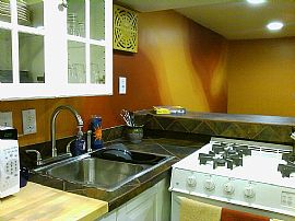 Elegant 2 BR, 1 BA Apartment - in The Alberta Arts District! in Portland, OR (Photo 2 of 12)