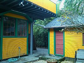 Elegant 2 BR, 1 BA Apartment - in The Alberta Arts District! in Portland, OR (Photo 3 of 12)