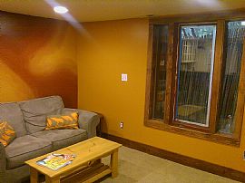 Elegant 2 BR, 1 BA Apartment - in The Alberta Arts District! in Portland, OR (Photo 7 of 12)