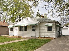 Remodeled 2 Bedroom Ranch House for Immediate Occupancy in Dearborn, MI