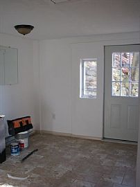 Renovated 2 Bedroom Apartment Available 01/15 - Fully Applianced in Warren, MA (Photo 4 of 12)