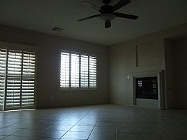 1700 Sq. Ft., 3 Bedroom House Facing Silverstone Golf Cource in Las Vegas, NV (Photo 3 of 6)