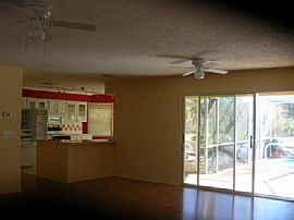 Beautiful 3 Bedroom Pool Home Available Immediately in Crystal River, FL (Photo 1 of 7)