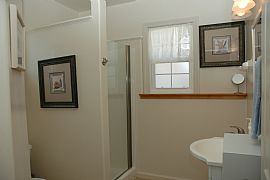 Lovely 1 Bedroom Cottage Home in La Mesa  in La Mesa, CA (Photo 2 of 5)