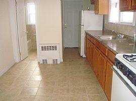 Large 1 Bedroom with Apartment with Attached Renovated Attic in Mount Vernon, NY (Photo 3 of 5)