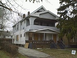 Excellent 3 Bedroom House with Possible Garage Space in Cleveland, OH