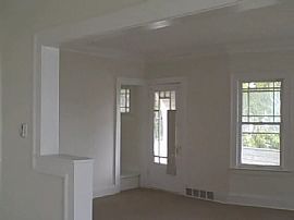 Excellent 3 Bedroom House with Possible Garage Space in Cleveland, OH (Photo 4 of 6)
