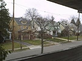 Excellent 3 Bedroom House with Possible Garage Space in Cleveland, OH (Photo 5 of 6)