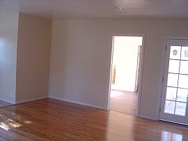 Newly Remodeled 4 BR, 2.5 BA House in Awesome Location  in Woodland Hills, CA (Photo 3 of 6)