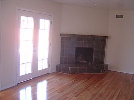 Newly Remodeled 4 BR, 2.5 BA House in Awesome Location  in Woodland Hills, CA (Photo 5 of 6)