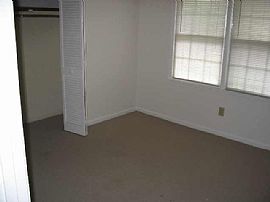 Bright, open,  ranch home in great area! in Lawrenceville, GA (Photo 4 of 6)