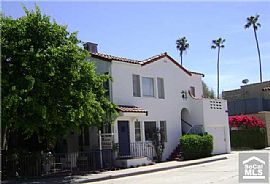 Spacious 2 Bedroom Lower Unit in Spanish Duplex on Naples Island in Naples, CA