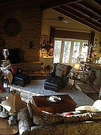 Beautiful 3 BR, 2.5 BA Home in Council Bluffs  - Next to  Forest in Omaha, NE (Photo 2 of 4)