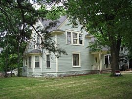 Newly Renovated 4 Bedroom House - Near WSU in Wichita, KS