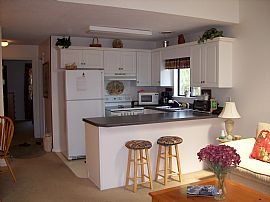 Furnished 2 BR, 2 BA Condo - 1 Mile From Beach in Surfside Beach, SC (Photo 3 of 6)