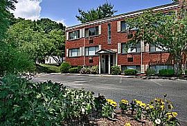 1 Bedroom Apartment - 1/2 Off First Month and Security Deposit!! in Feeding Hills, MA